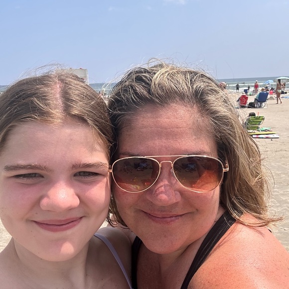 Meet your Posher, Jennifer - Picture 4 of 5